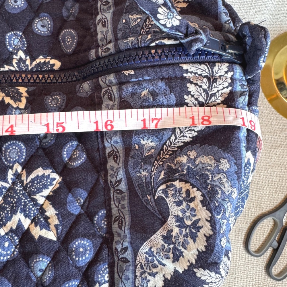 Retired‎ Vintage Vera Bradley Indigo Pop Quilted Duffel Travel Gym Bag - Picture 10 of 12
